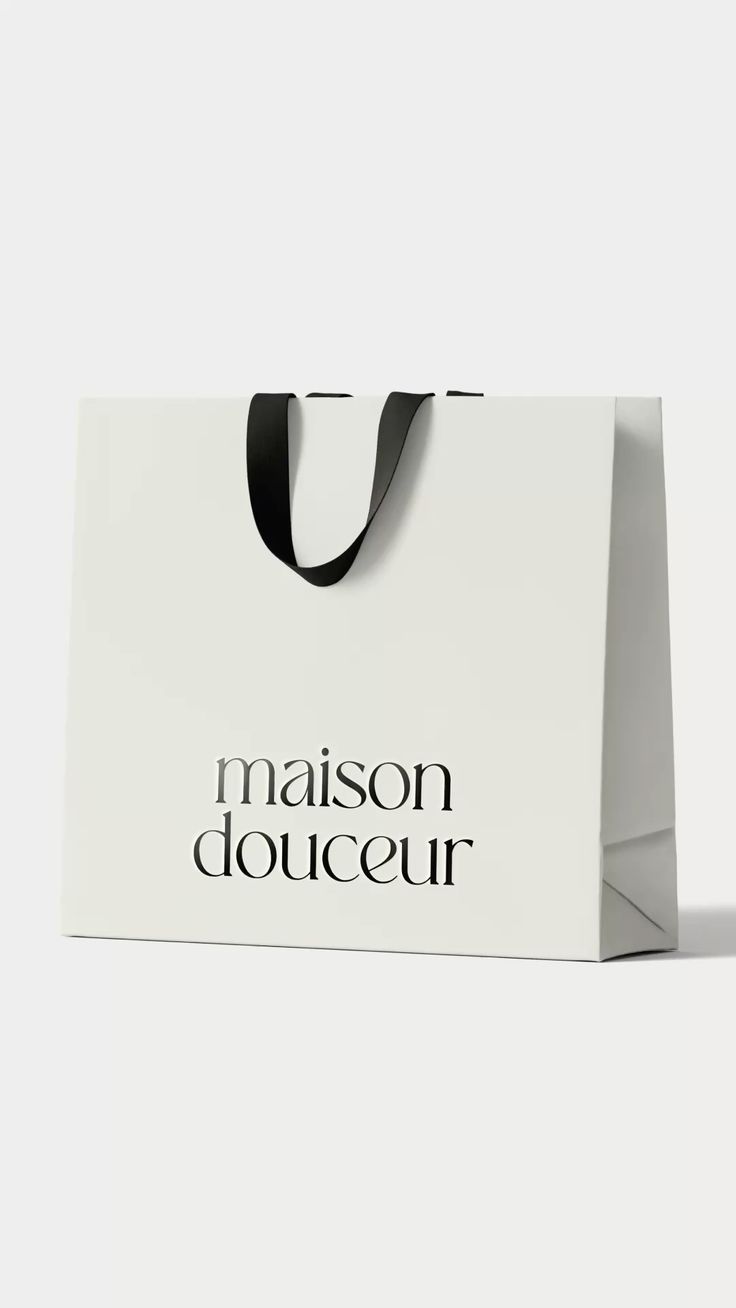 White Paper Customizable Shopping Bag with Handles